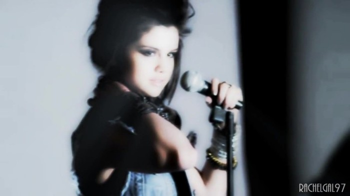 ~01 148 - Selena Gomez People forget that it hurts my feelings