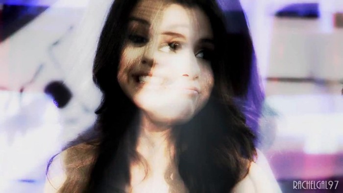 ~01 236 - Selena Gomez People forget that it hurts my feelings