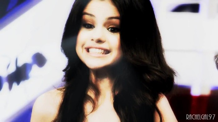 ~01 239 - Selena Gomez People forget that it hurts my feelings