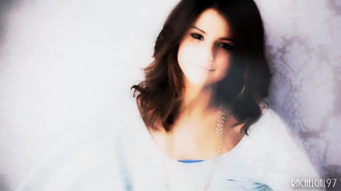 ~01 250 - Selena Gomez People forget that it hurts my feelings