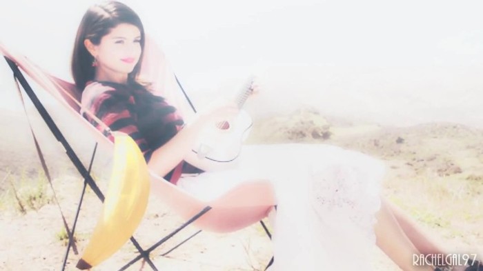 ~01 265 - Selena Gomez People forget that it hurts my feelings