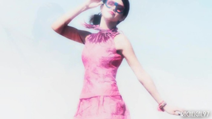 ~01 267 - Selena Gomez People forget that it hurts my feelings