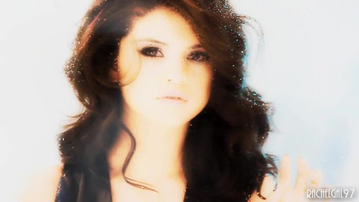 ~01 271 - Selena Gomez People forget that it hurts my feelings