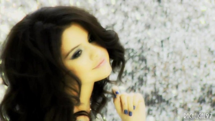 ~01 276 - Selena Gomez People forget that it hurts my feelings