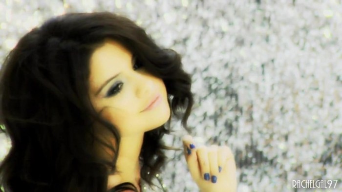 ~01 277 - Selena Gomez People forget that it hurts my feelings