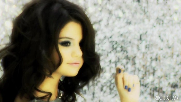 ~01 281 - Selena Gomez People forget that it hurts my feelings