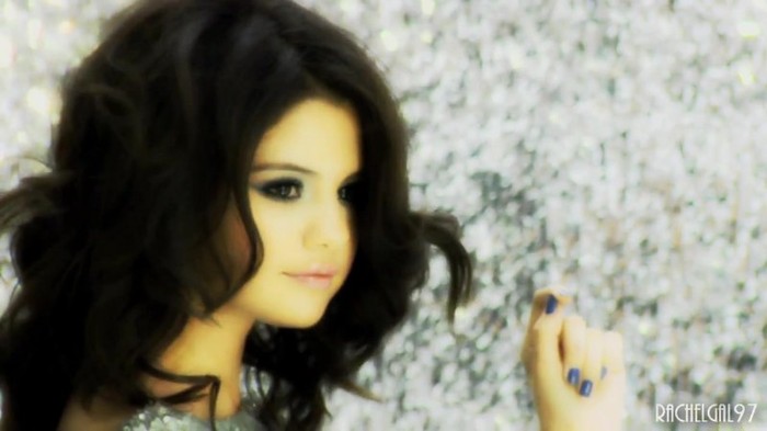 ~01 282 - Selena Gomez People forget that it hurts my feelings