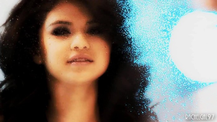 ~01 283 - Selena Gomez People forget that it hurts my feelings