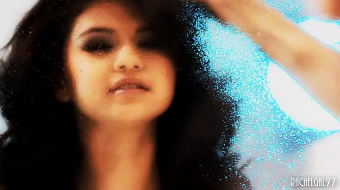 ~01 284 - Selena Gomez People forget that it hurts my feelings