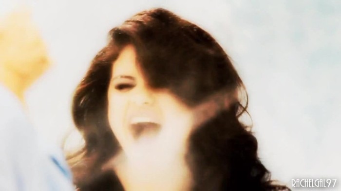 ~01 288 - Selena Gomez People forget that it hurts my feelings