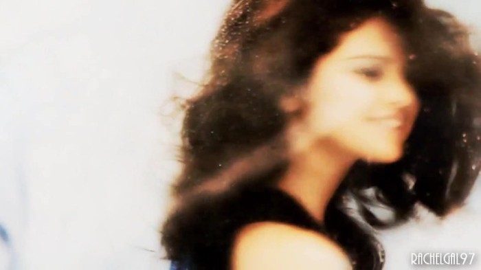 ~01 291 - Selena Gomez People forget that it hurts my feelings