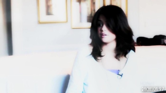 ~01 338 - Selena Gomez People forget that it hurts my feelings