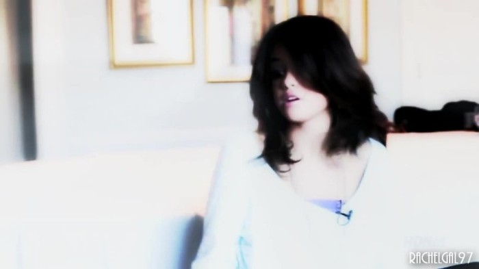 ~01 339 - Selena Gomez People forget that it hurts my feelings