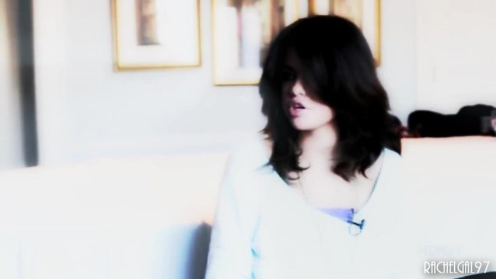 ~01 341 - Selena Gomez People forget that it hurts my feelings
