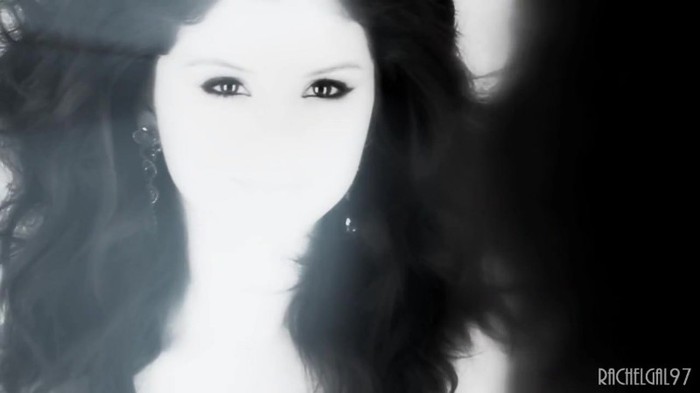 ~01 357 - Selena Gomez People forget that it hurts my feelings