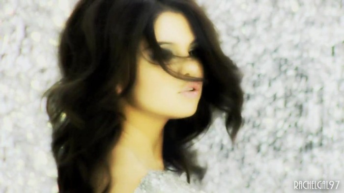 ~01 361 - Selena Gomez People forget that it hurts my feelings