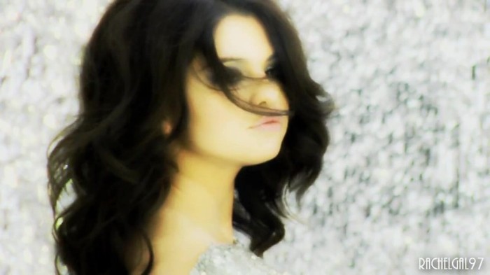 ~01 362 - Selena Gomez People forget that it hurts my feelings