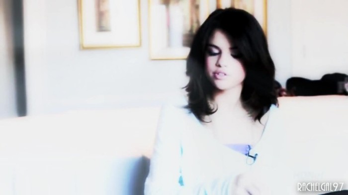 ~01 387 - Selena Gomez People forget that it hurts my feelings