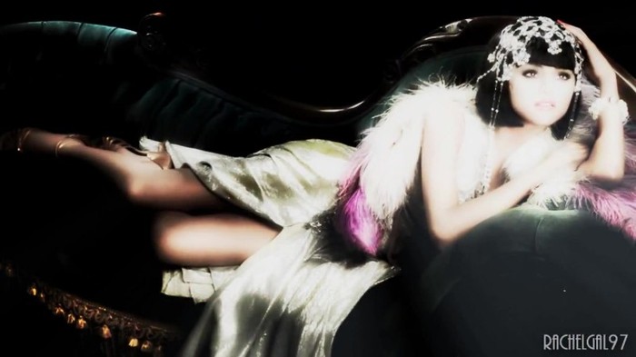~01 400 - Selena Gomez People forget that it hurts my feelings