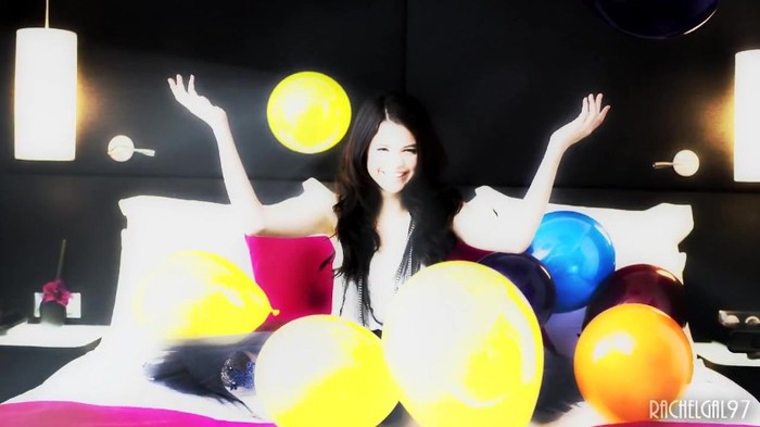 ~01 404 - Selena Gomez People forget that it hurts my feelings