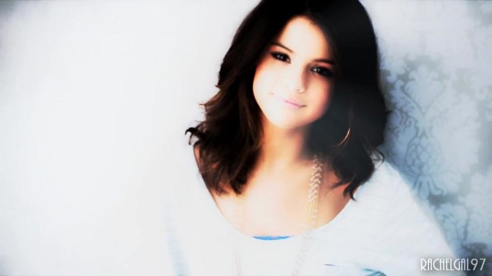 ~01 407 - Selena Gomez People forget that it hurts my feelings