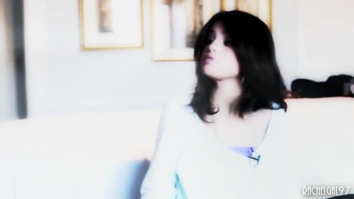 ~01 409 - Selena Gomez People forget that it hurts my feelings