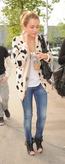 MileyHeartCardi - miley cyrus casual