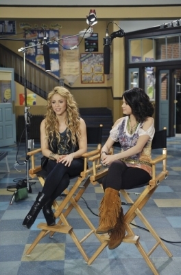 normal_009 - Wizards of Waverly Place Season 3 Episode 12 Dude Looks Like Shakira