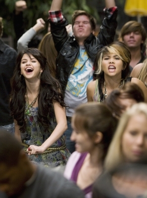 normal_001~48 - Wizards of Waverly Place Season 3 Episode 13 Eat To The Beat