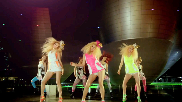 orange-caramel__bangkok-city-2910