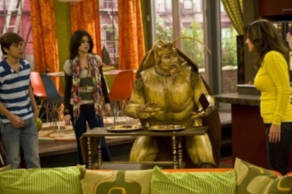 normal_005~0 - Wizards of Waverly Place Season 3 Episode 18 Dad-s Buggin Out