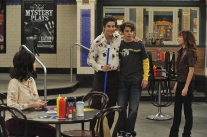 normal_004~0 - Wizards of Waverly Place Season 3 Episode 19 Max-s Secret Girlfriend
