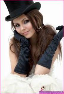 hgg - victoria justice