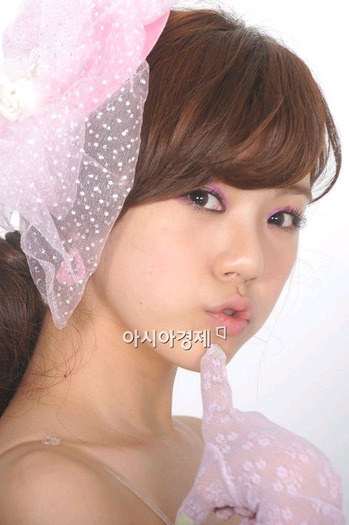 Lizzy_Orange_caramel_15022011065345 - Lizzy