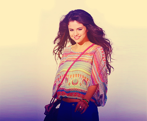tumblr_lx262uSo4y1qddz6do1_500_large - 0     I love Selena forever