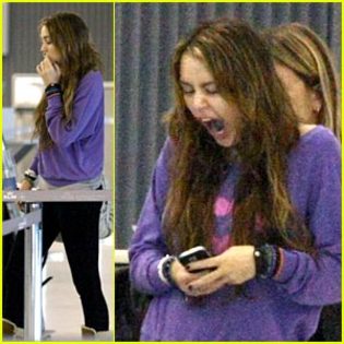 e BINE....:[ k eu mor de somn....-  0 -