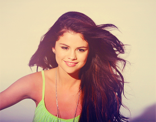 tumblr_lx25s1jHwk1qddz6do1_500_large - 0     I love Selena forever