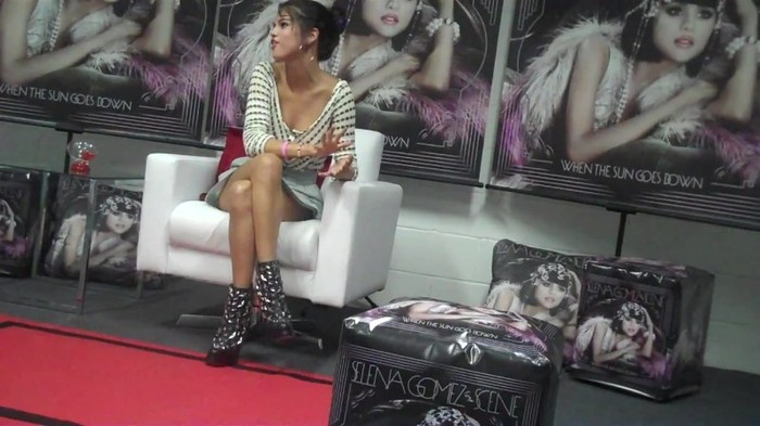 001 (2) 301 - Selena Gomez Interview From The Press Conference In Brazil