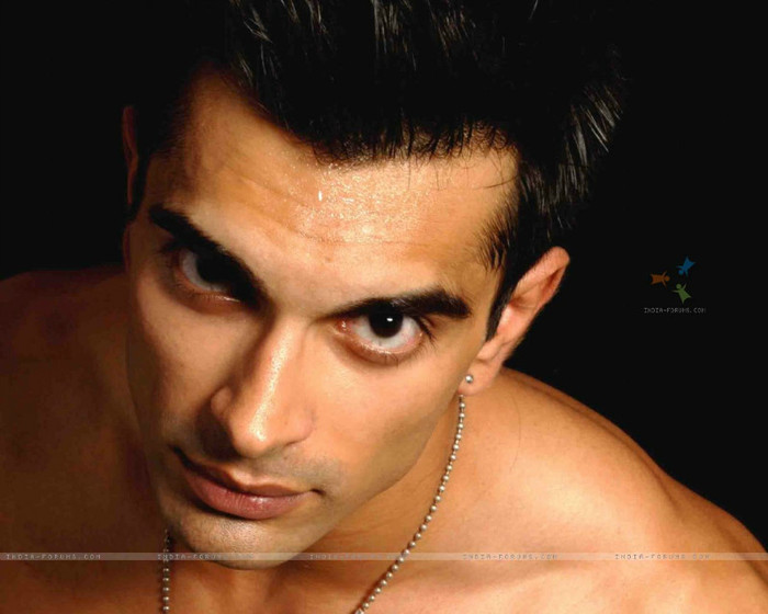 30190-karan-singh-grover