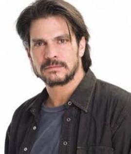 images - Roberto Mateos