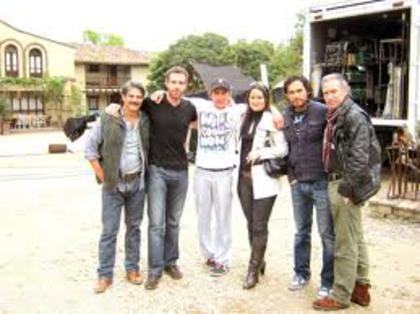images (1) - Roberto Mateos