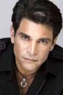 images (4) - Roberto Mateos