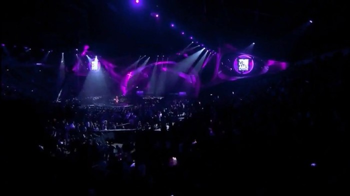 00 007 - Selena Gomez and The Scene Hit The Lights Live MTV EMAs 2011