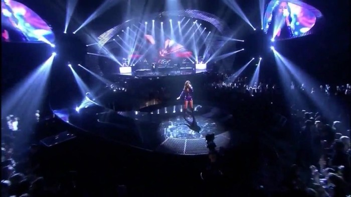 00 100 - Selena Gomez and The Scene Hit The Lights Live MTV EMAs 2011