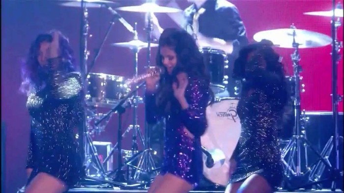 00 186 - Selena Gomez and The Scene Hit The Lights Live MTV EMAs 2011