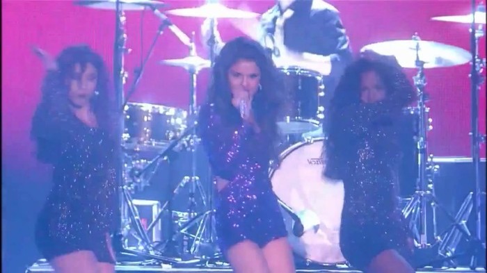 00 188 - Selena Gomez and The Scene Hit The Lights Live MTV EMAs 2011