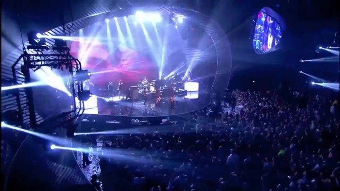 00 234 - Selena Gomez and The Scene Hit The Lights Live MTV EMAs 2011