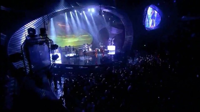 00 238 - Selena Gomez and The Scene Hit The Lights Live MTV EMAs 2011