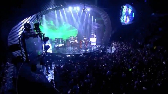 00 239 - Selena Gomez and The Scene Hit The Lights Live MTV EMAs 2011