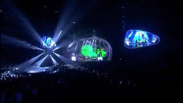 00 258 - Selena Gomez and The Scene Hit The Lights Live MTV EMAs 2011
